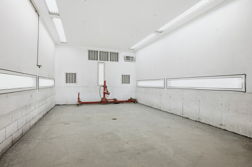 More Photos Of 4182 Highway 23, Wisconsin Dells Manufacturing For Sale