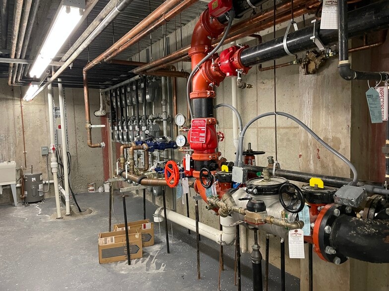 More Photos Of 62 Broadway, Woodcliff Lake Apartments For Sale