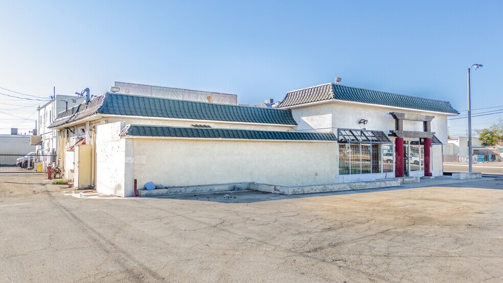 More Photos Of 17800-17812 Bellflower Blvd, Bellflower Restaurant For Lease