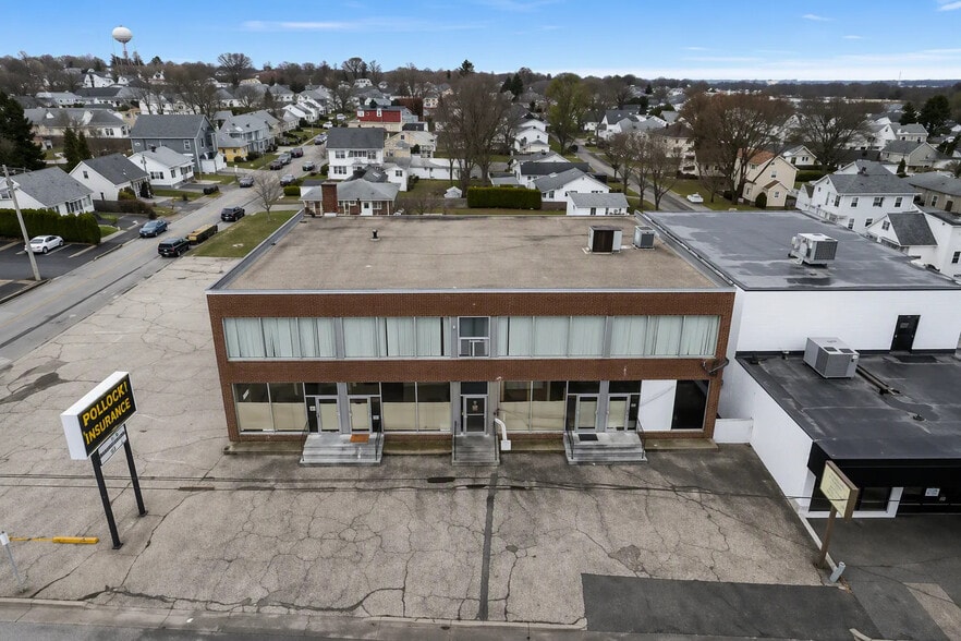 Primary Photo Of 585 Warren Ave, East Providence Storefront Retail Office For Sale