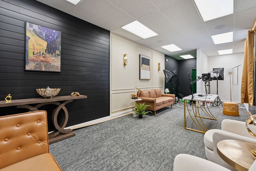 More Photos Of 187-189 N Main St, Milltown Medical For Sale