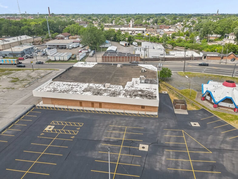 More Photos Of 3475 Ridge Rd, Cleveland Skating Rink For Sale