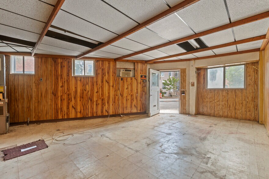 More Photos Of 200 W Lorraine Ave, Baltimore Storefront Retail Residential For Sale