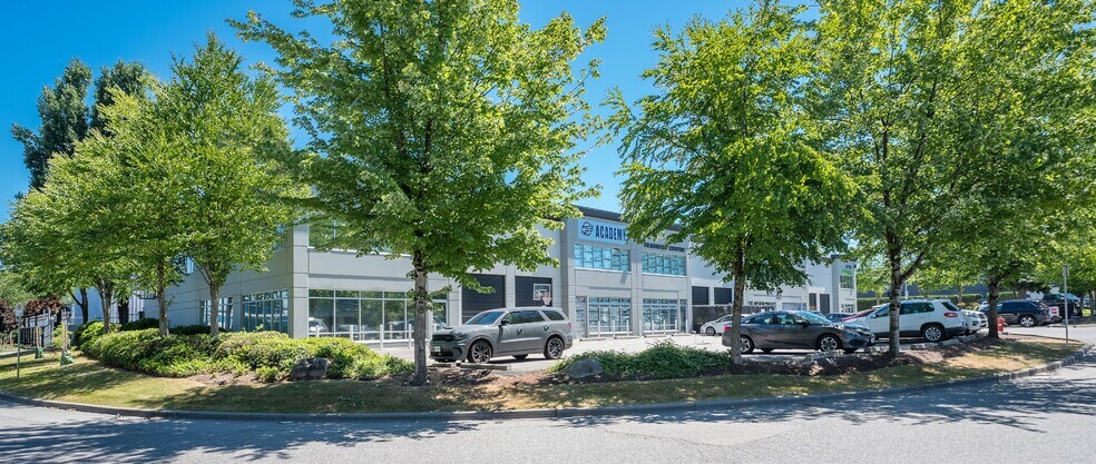 More Photos Of 9770 196 A St, Langley Twp Showroom For Lease