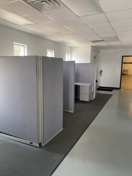 More Photos Of 7641 Pelham Rd, Greenville Freestanding For Lease