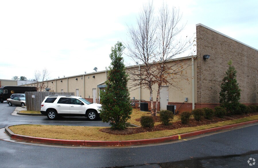 More Photos Of 11005 Jones Bridge Rd, Alpharetta Unknown For Lease
