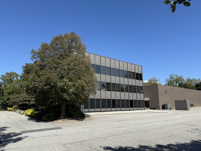 More Photos Of 420 Columbus Ave, Valhalla Office For Lease