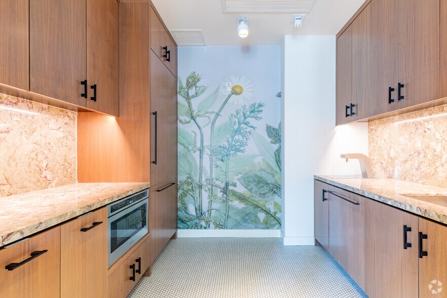 More Photos Of 331 Park Ave S, New York Office For Lease