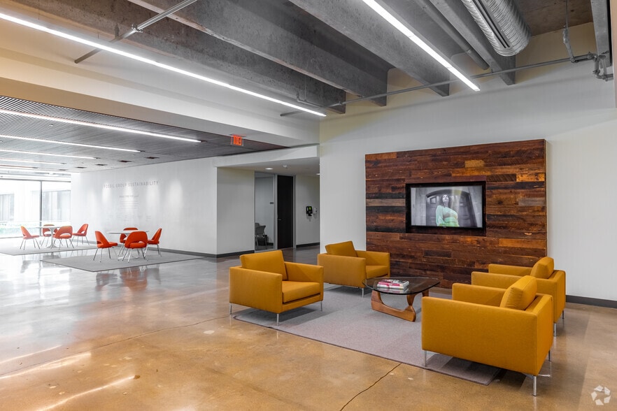 More Photos Of 901 S Central Expy, Richardson Office For Lease