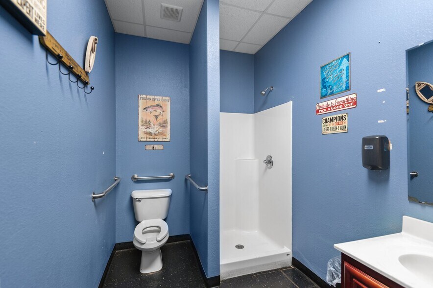 More Photos Of 102 Berry St, Hertford Restaurant For Sale