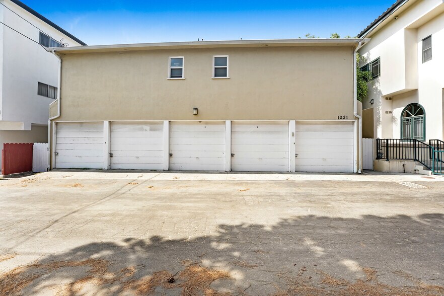 More Photos Of 1031-1033 10th St, Santa Monica Apartments For Sale