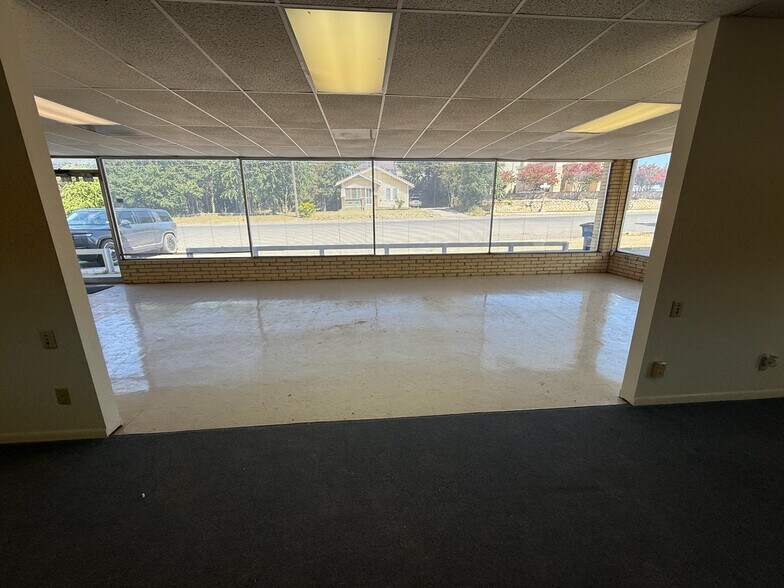 More Photos Of 107 S Lee St, Fredericksburg Flex For Lease