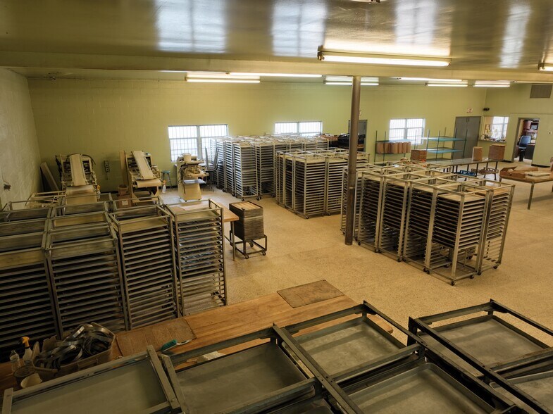 More Photos Of 1841 Fairview St, Houston Manufacturing For Sale