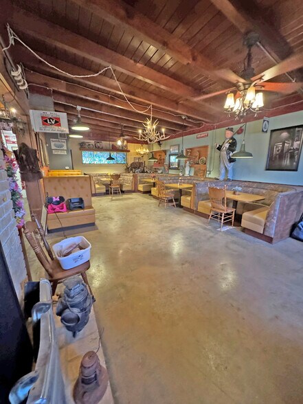 More Photos Of 46645 60th St W, Lancaster Restaurant For Sale