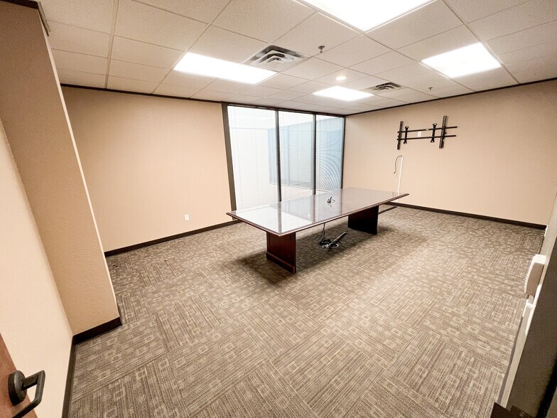 More Photos Of 3510 N A St, Midland Office For Lease