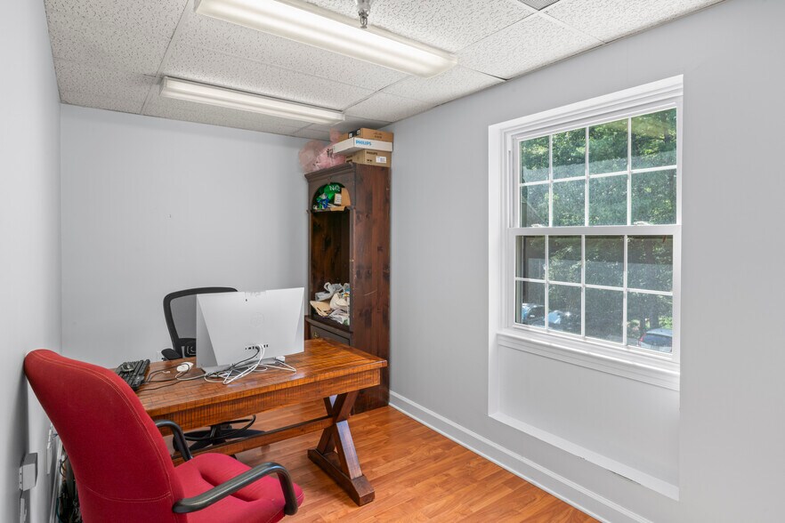 More Photos Of 5514 Alma Ln, Springfield Medical For Lease