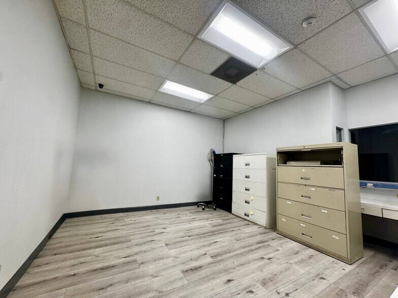 More Photos Of 4401-4405 S Vermont Ave, Los Angeles Medical For Lease