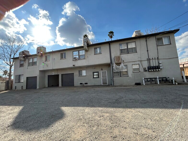 More Photos Of 1607 Palm Dr, Bakersfield Apartments For Sale