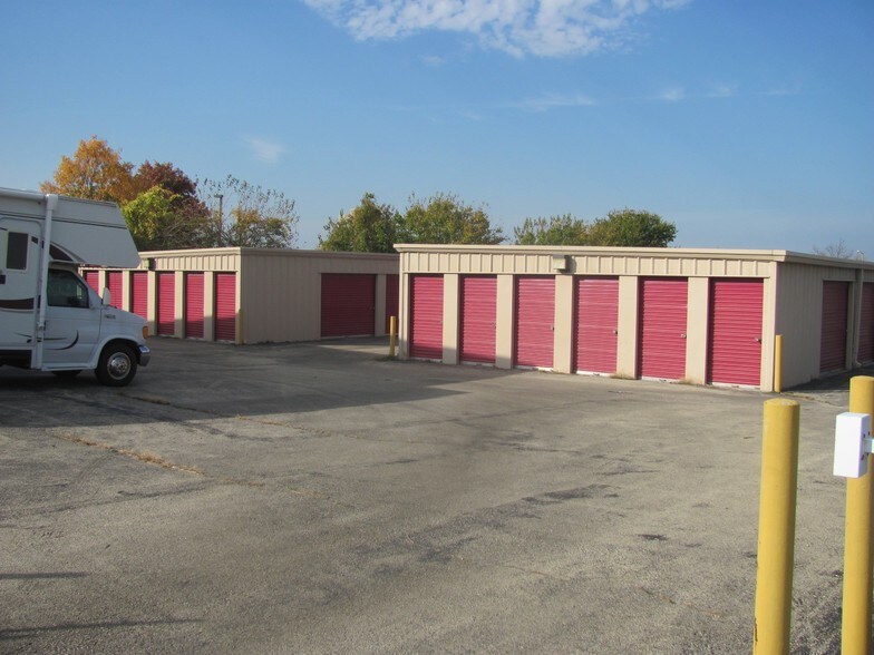 More Photos Of 2415 Mcdonough St, Joliet Warehouse For Sale