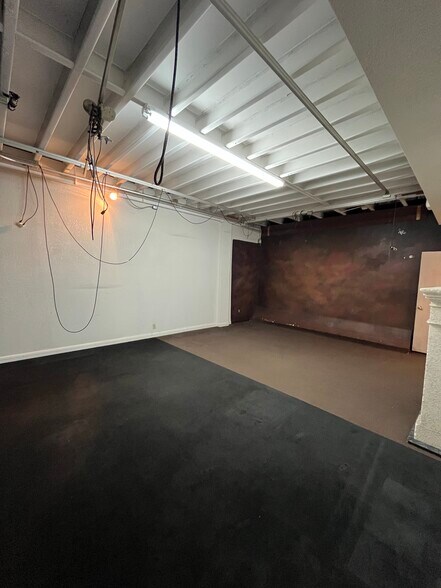 More Photos Of 102 W Calton Rd, Laredo Office Residential For Sale