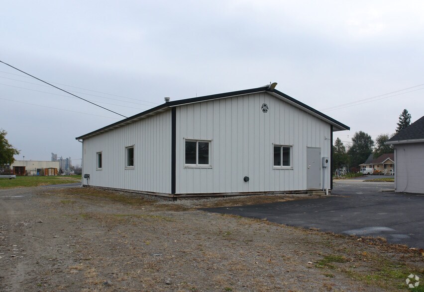More Photos Of 321 E Adrian St, Blissfield Auto Repair For Sale
