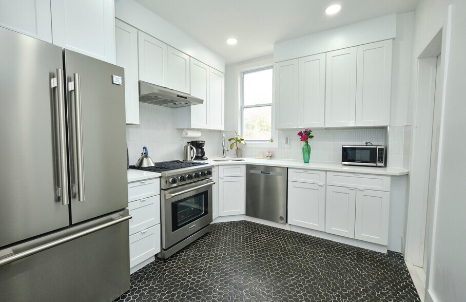 More Photos Of 3939 Crescent St, Long Island City Land For Sale