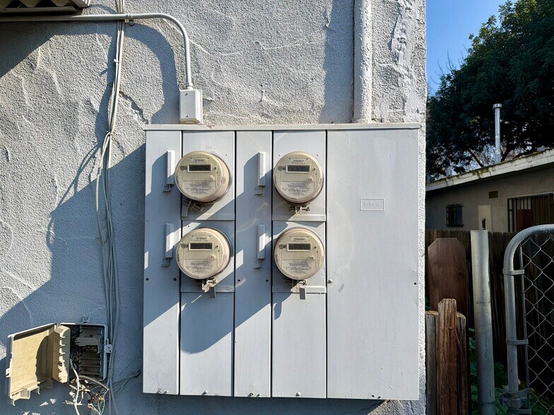 More Photos Of 329 N Diana St, Fresno Multifamily For Sale