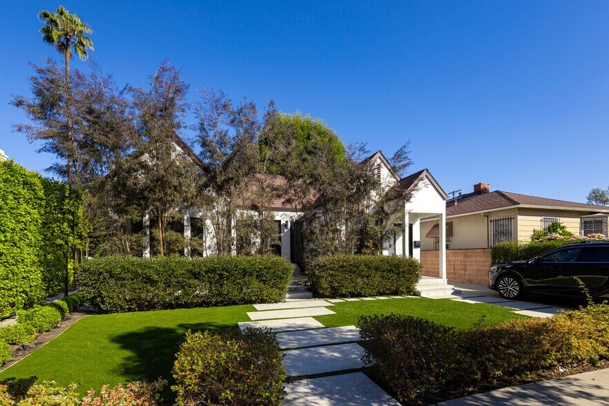 More Photos Of 6733 Colgate Ave, Los Angeles Apartments For Sale