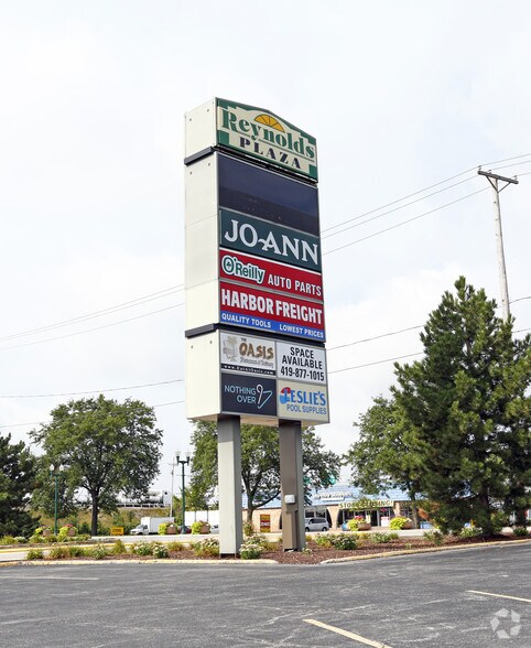 More Photos Of 2505-2527 S Reynolds Rd, Toledo Unknown For Lease