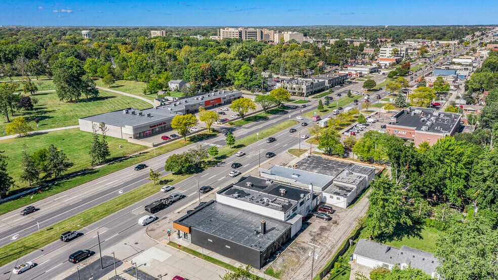 More Photos Of 30100 Woodward Ave, Royal Oak Storefront Retail Office For Lease