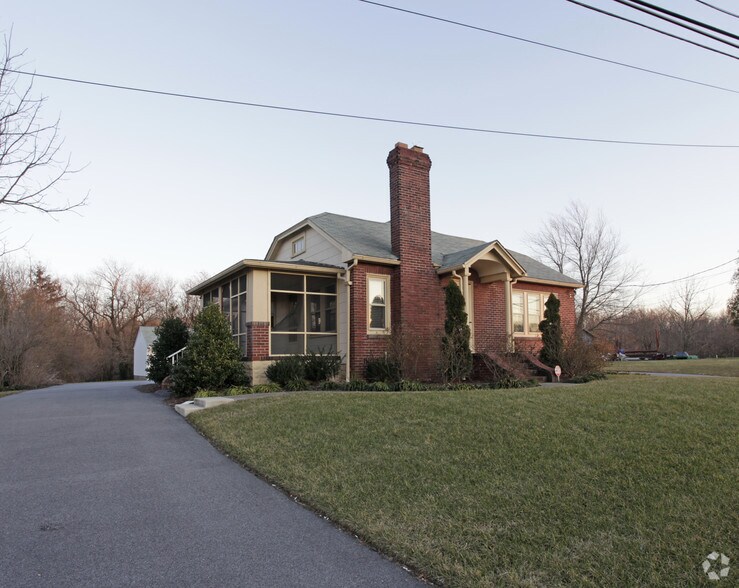 Primary Photo Of 1931 S Dupont Hwy, Dover Office Residential For Lease