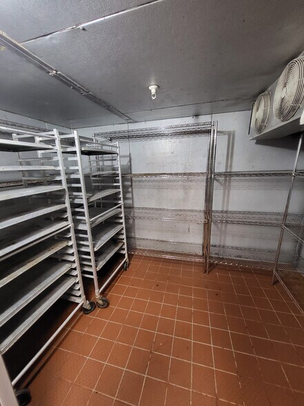 More Photos Of 107 W Coal Ave, Gallup Restaurant For Sale