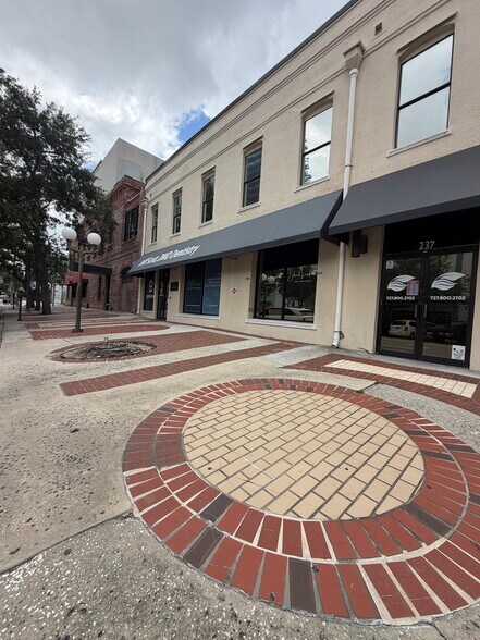 More Photos Of 235-239 2nd Ave S, St, Saint Petersburg Storefront Retail Office For Sale