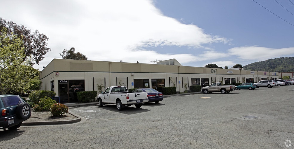 More Photos Of 3095 Kerner Blvd, San Rafael Warehouse For Lease