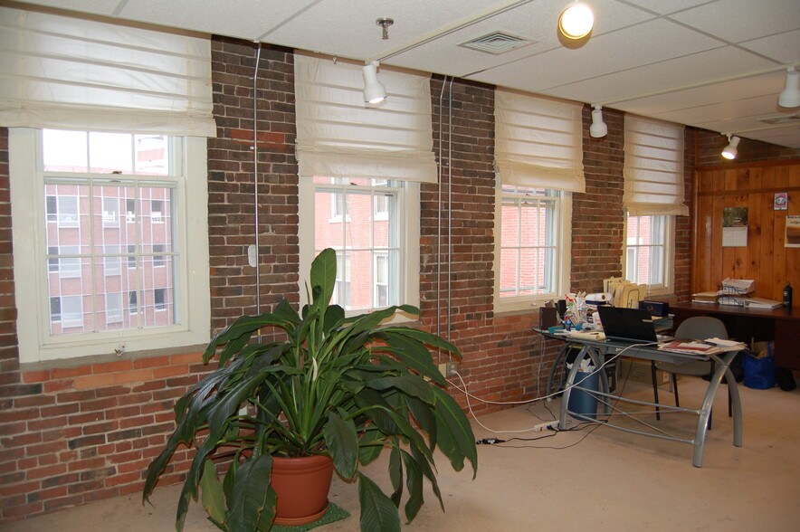 More Photos Of 53-63 Wingate St, Haverhill Office For Lease