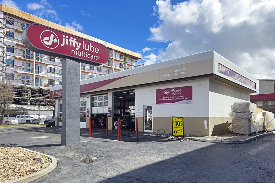 Primary Photo Of 757 W North Temple, Salt Lake City Auto Repair For Sale