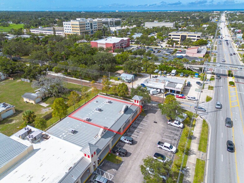 More Photos Of 1033 West Bay Dr, Largo Office For Lease