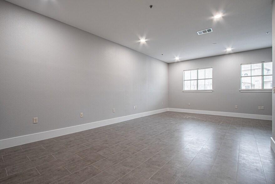 More Photos Of 2250 Pool Rd, Grapevine Office Residential For Sale