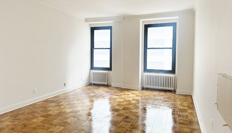 More Photos Of 160 Front St, New York Apartments For Sale