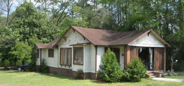 Primary Photo Of 631 S Main St, Ashburn Apartments For Sale