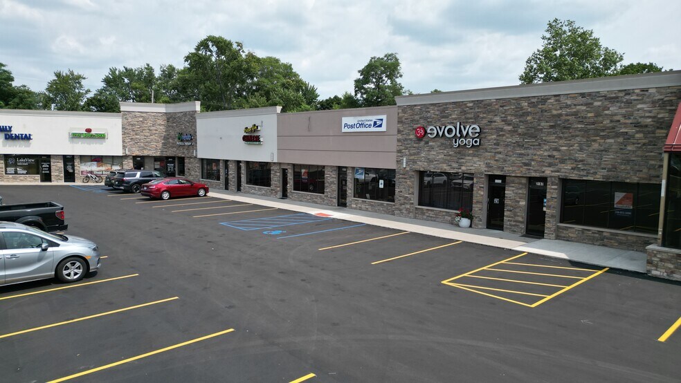 More Photos Of 2807-2867 Orchard Lake Rd, Sylvan Lake Unknown For Lease