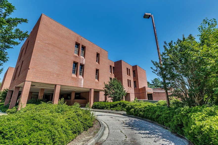 More Photos Of 1202 N Main St, Marion Assisted Living For Sale
