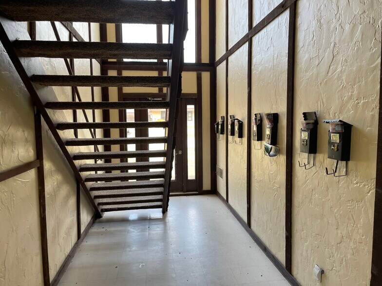 More Photos Of 518-604 Bartlett St, Poplar Bluff Apartments For Sale