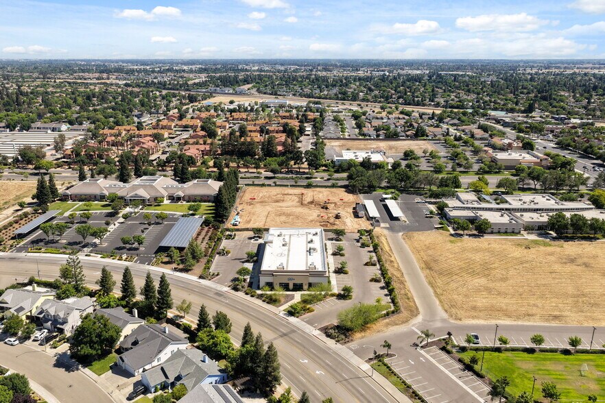 More Photos Of 4679 W Spruce Ave, Fresno Medical For Sale