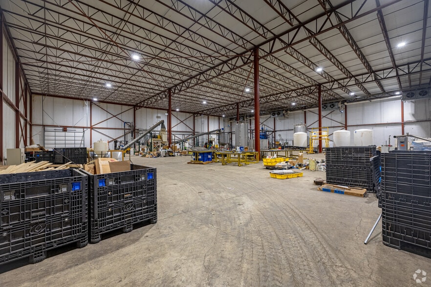 More Photos Of 502 Factory Ave, Ridgely Industrial For Sale