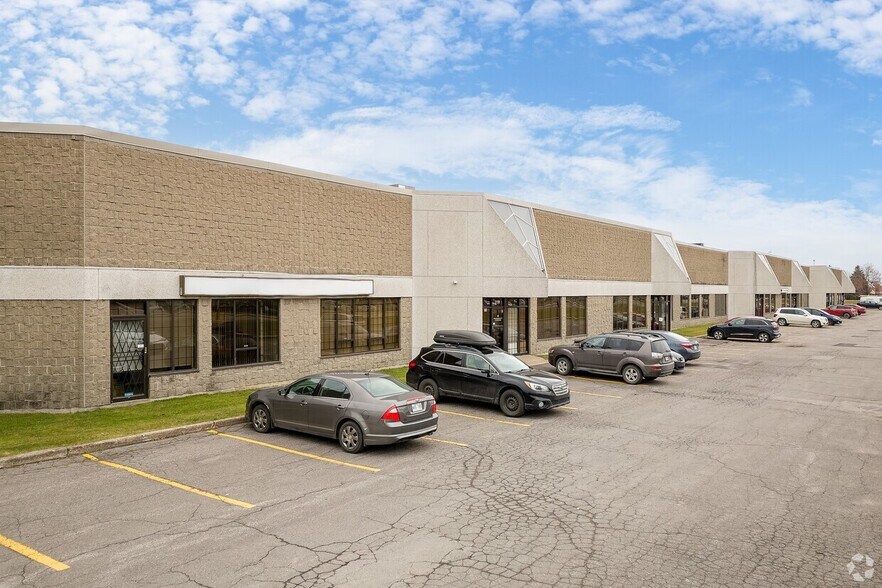 More Photos Of 1950 Ave 32nd, Montréal Warehouse For Lease