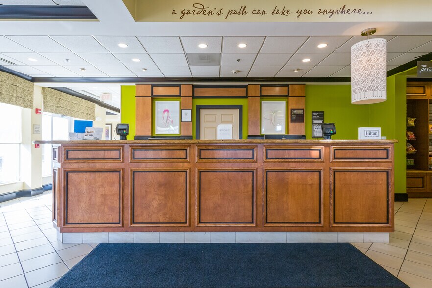 More Photos Of 455 Riverstone Pky, Kankakee Hotel For Sale