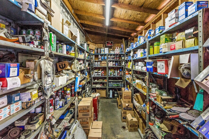 More Photos Of 12211 Hadley St, Whittier Auto Repair For Sale