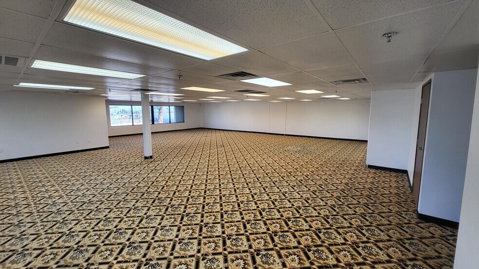 More Photos Of 3325-3326 W Oquendo Rd, Las Vegas Warehouse For Lease