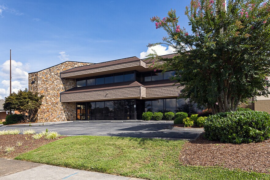 More Photos Of 110 E Mountcastle Dr, Johnson City Medical For Lease